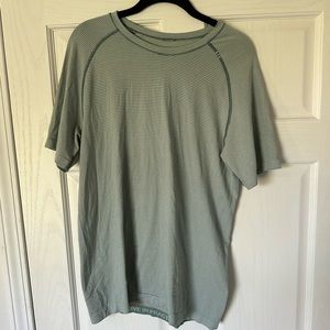 Lululemon Metal Vent Tech Short Sleeve